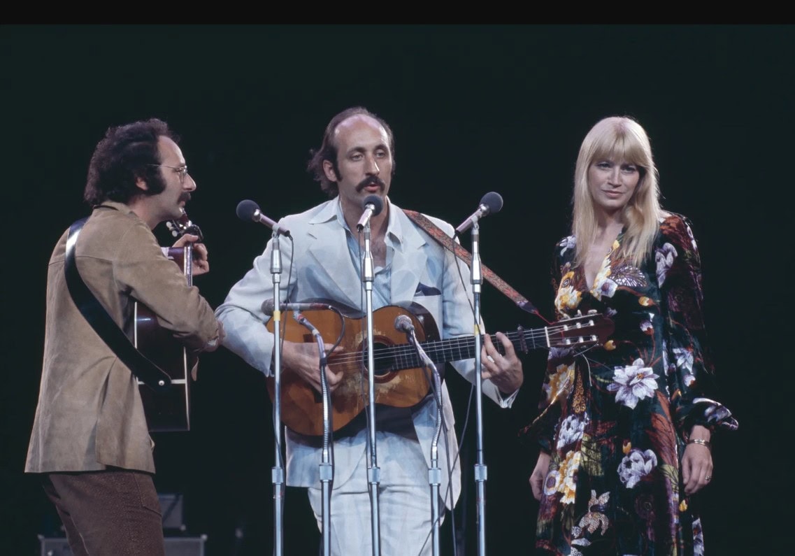 Peter, Paul & Mary performing “Puff The Magic Dragon”1964.